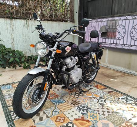 ROYAL ENFIELD INTERCEPTOR 
